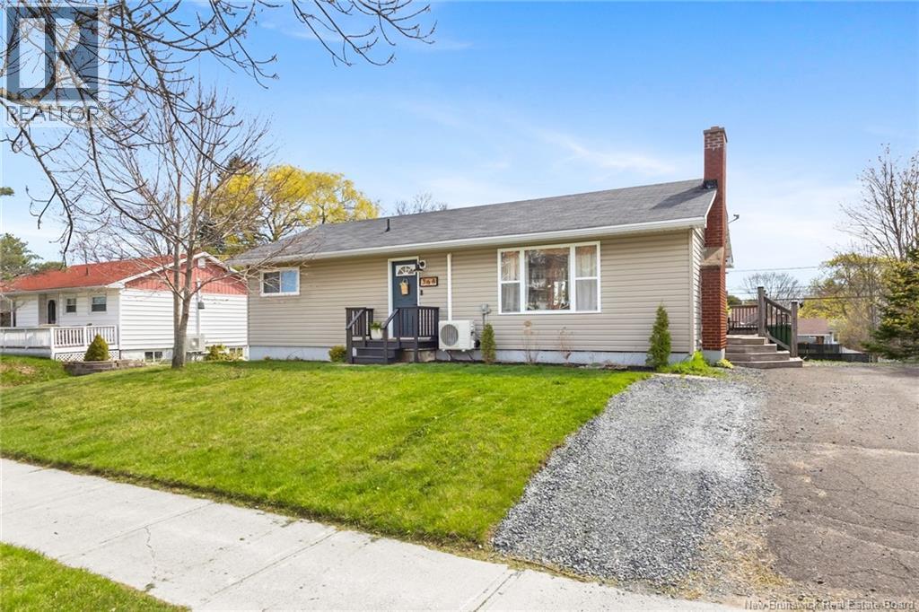 368 Canterbury Drive, Fredericton, New Brunswick  E3B 4L9 - Photo 2 - NB139825