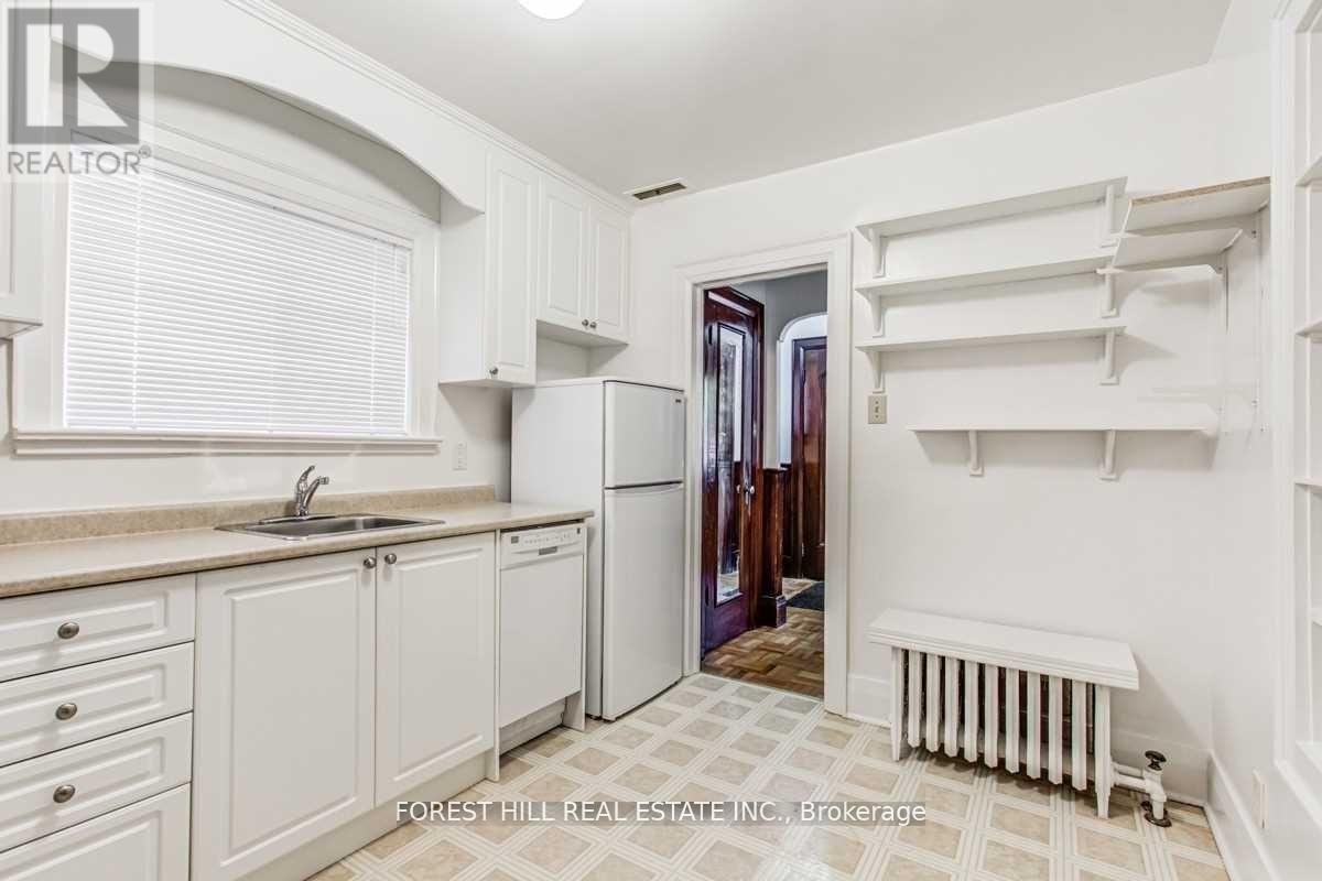 138 Castlewood Road, Toronto, Ontario  M5N 2L6 - Photo 7 - C13155304