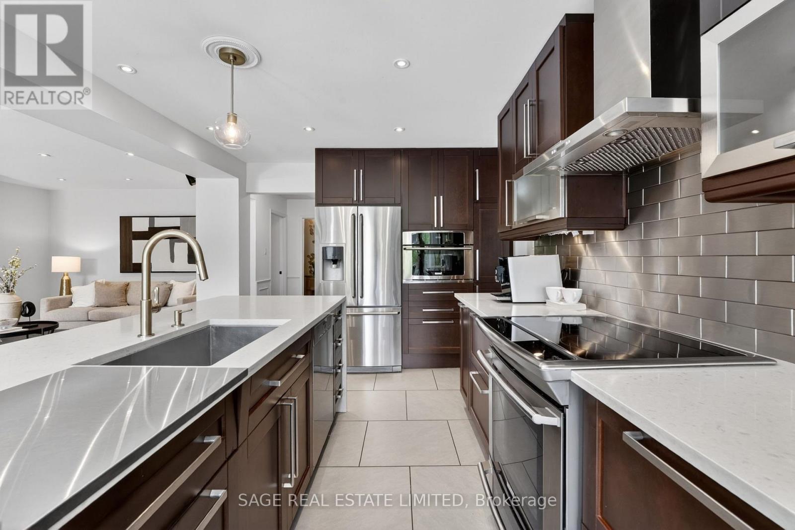 6 Acacia Street, Hamilton, Ontario  L8J 1V6 - Photo 10 - X13168362