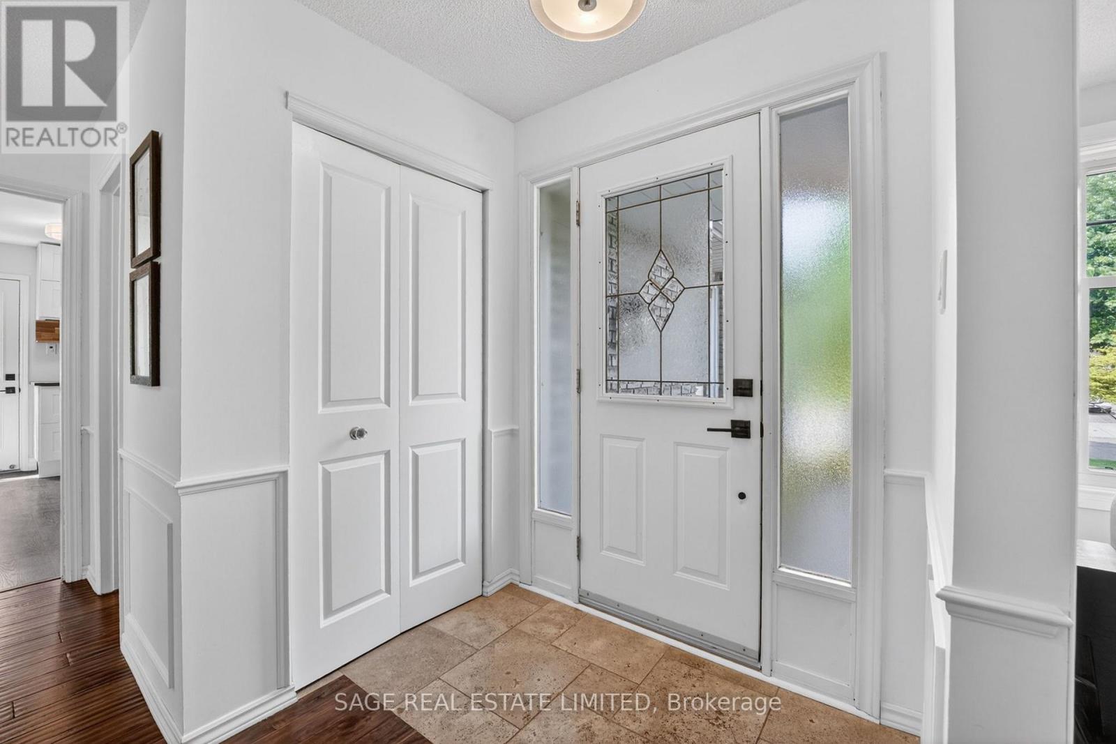 6 Acacia Street, Hamilton, Ontario  L8J 1V6 - Photo 3 - X13168362