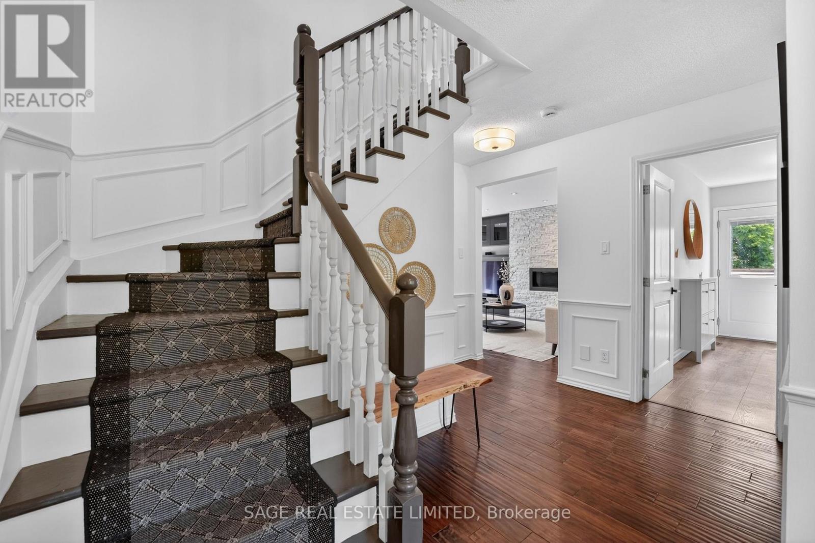 6 Acacia Street, Hamilton, Ontario  L8J 1V6 - Photo 4 - X13168362
