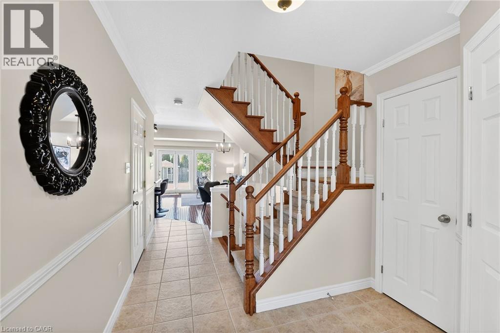 122 Magnolia Crescent, Grimsby, Ontario  L3M 5R5 - Photo 6 - 40832106
