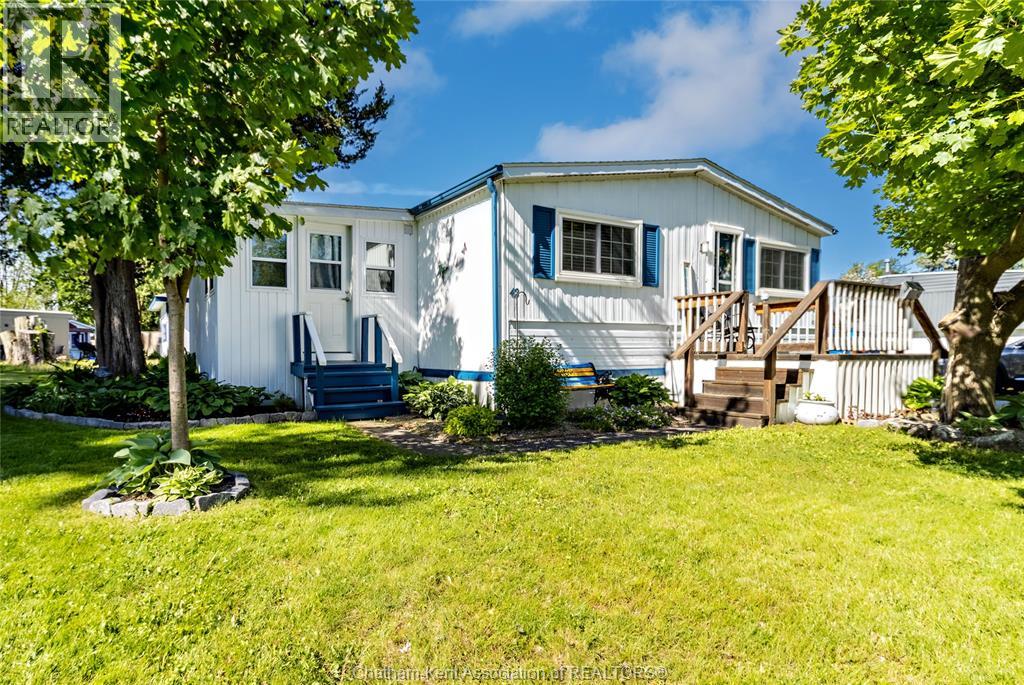 MLS# 26011944: 42 Regency DRIVE, Chatham, Canada