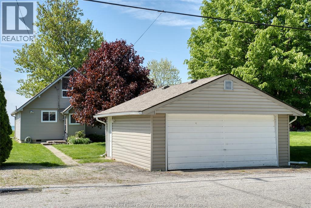 377 Lakewood Drive, Amherstburg, Ontario  N9V 2Y8 - Photo 2 - 26011979