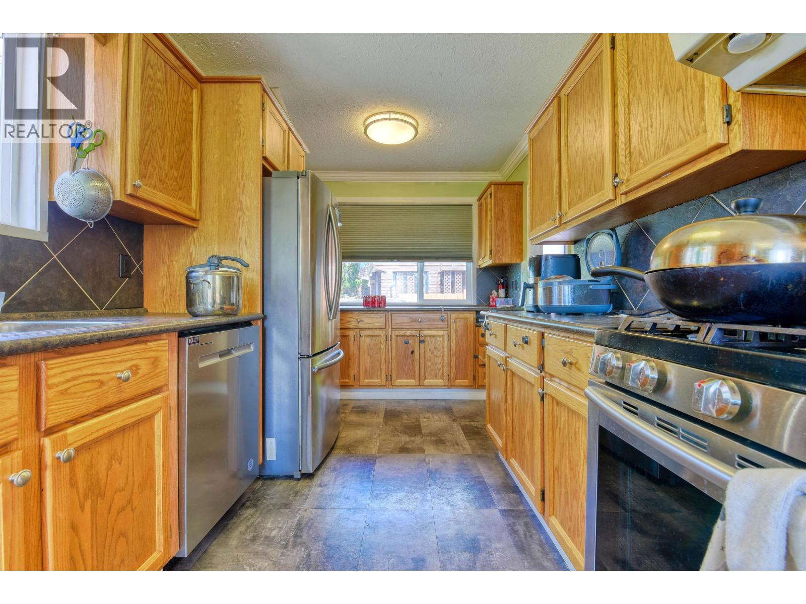 1290 N Twelfth Avenue, Williams Lake, British Columbia  V2G 3X4 - Photo 2 - R3127289