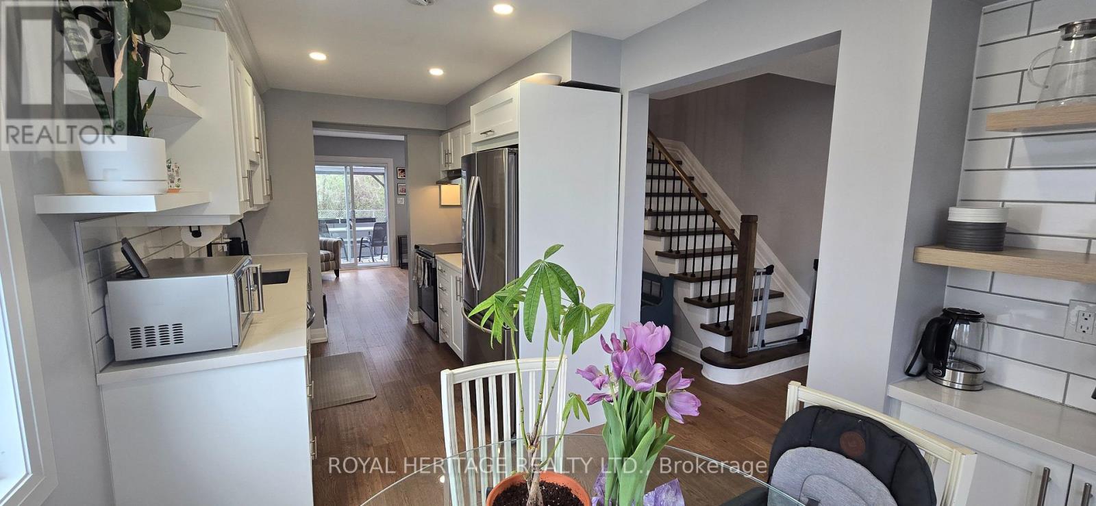 20 Nina Court, Cavan Monaghan (Millbrook Village), Ontario  L0A 1G0 - Photo 4 - X12707994