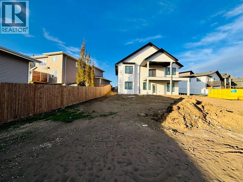 37 Maclean Close, Blackfalds, Alberta  T4M 0H4 - Photo 5 - A2304807
