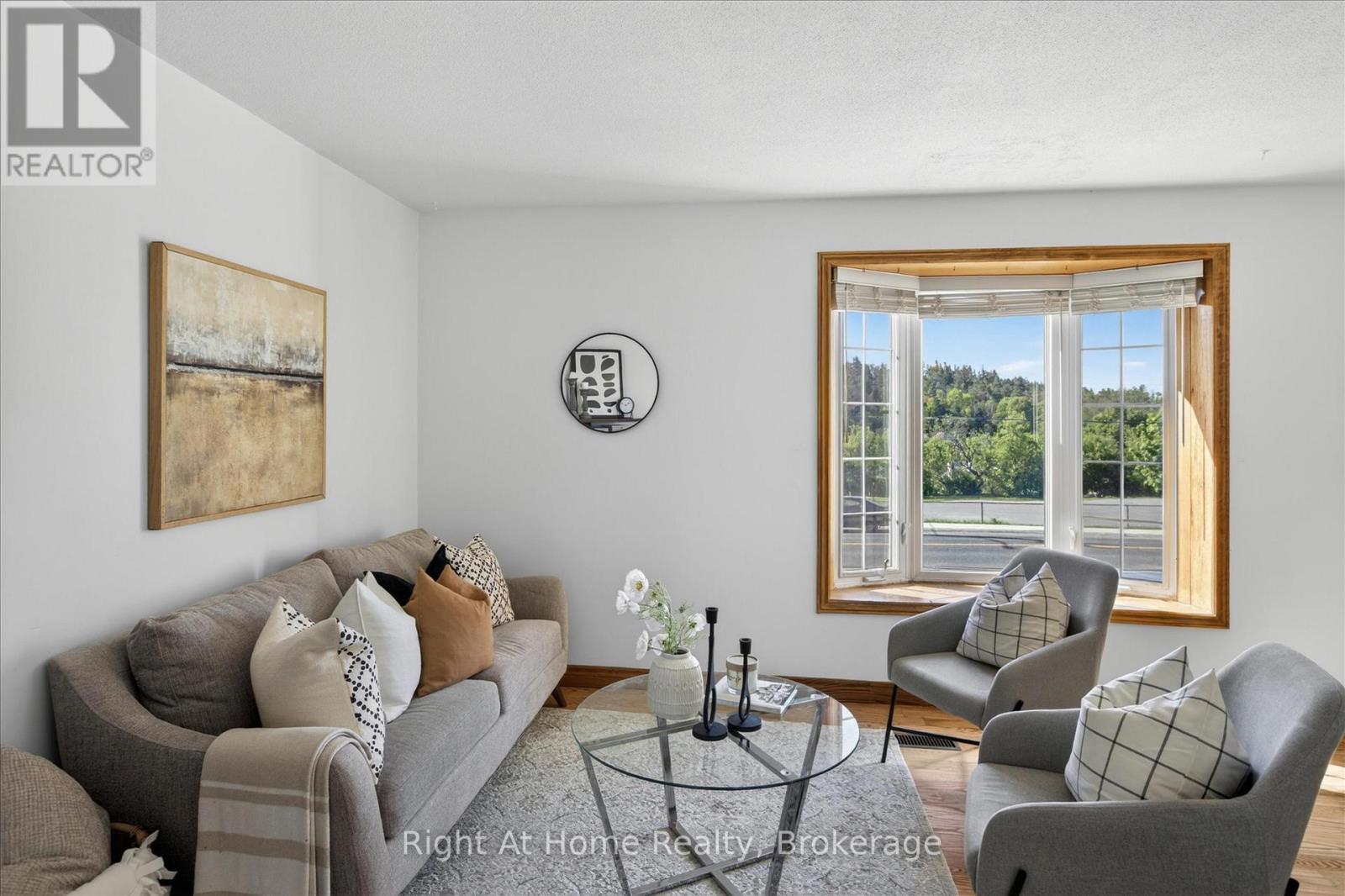 278 Mcfarlane Street, Peterborough, Ontario  K9H 1K4 - Photo 4 - X13168500
