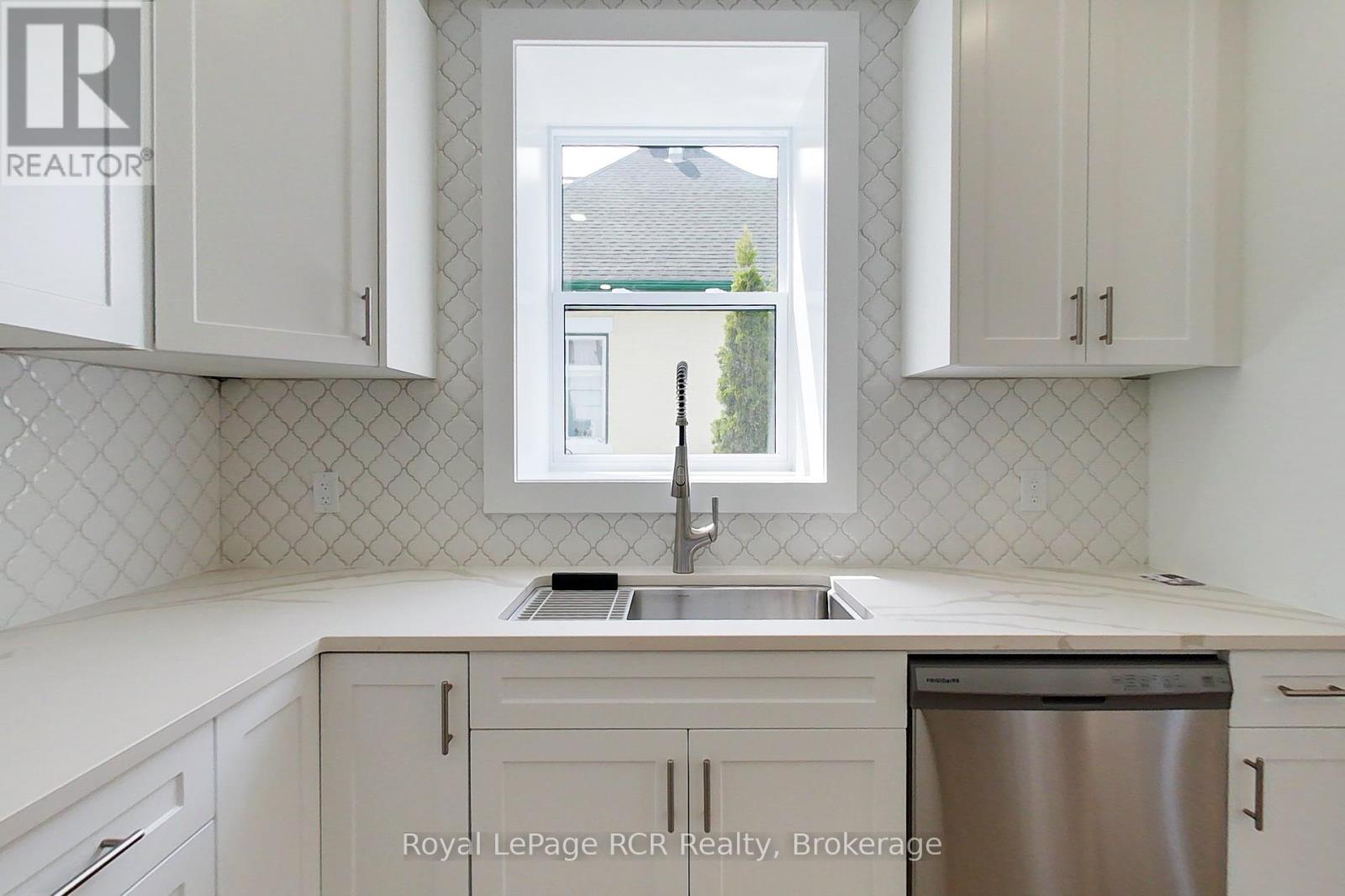 563 7th Avenue, Hanover, Ontario  N4N 2J8 - Photo 13 - X13168418