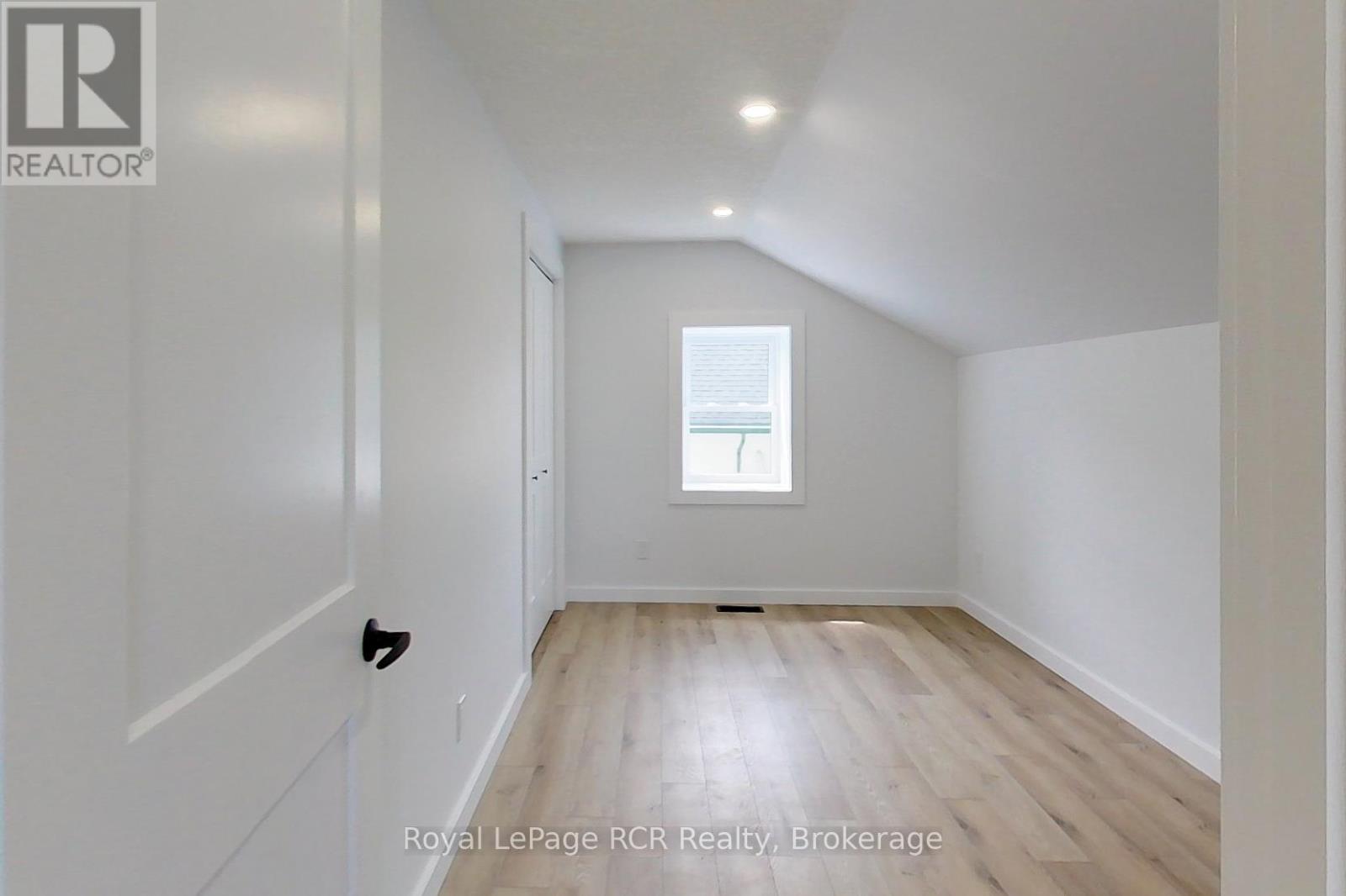 563 7th Avenue, Hanover, Ontario  N4N 2J8 - Photo 33 - X13168418