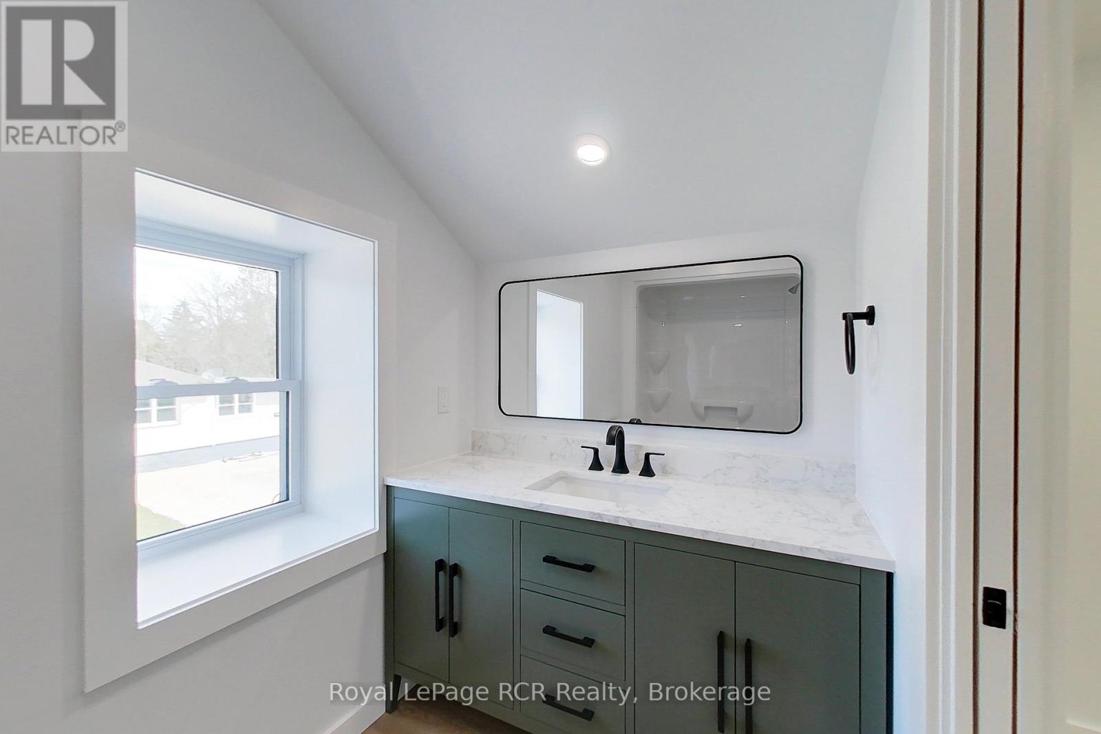 563 7th Avenue, Hanover, Ontario  N4N 2J8 - Photo 35 - X13168418