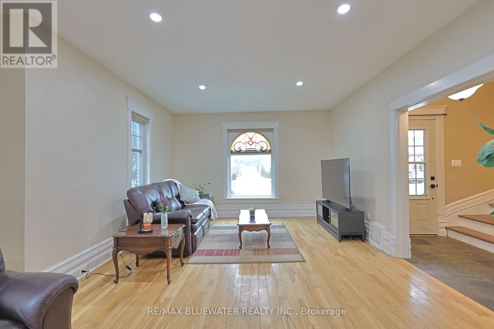 181 Parkhill Main Street, North Middlesex, Ontario  N0M 2K0 - Photo 11 - X13168400