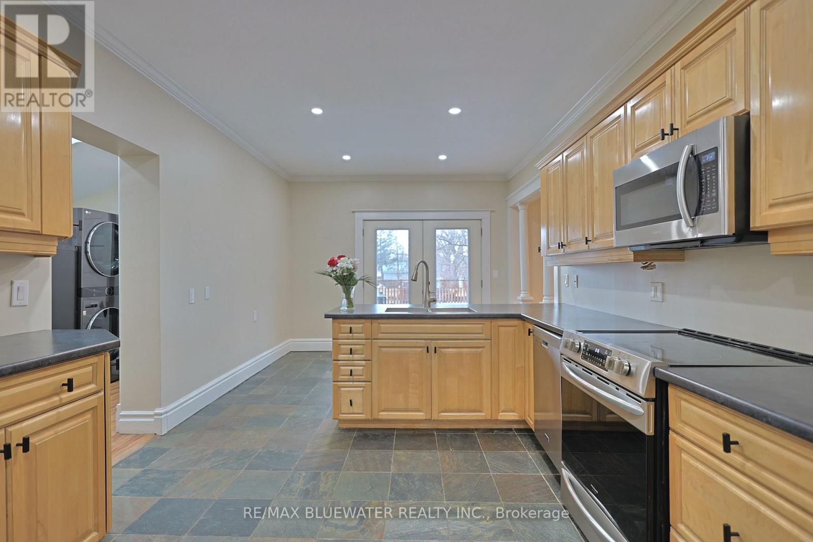181 Parkhill Main Street, North Middlesex, Ontario  N0M 2K0 - Photo 21 - X13168400