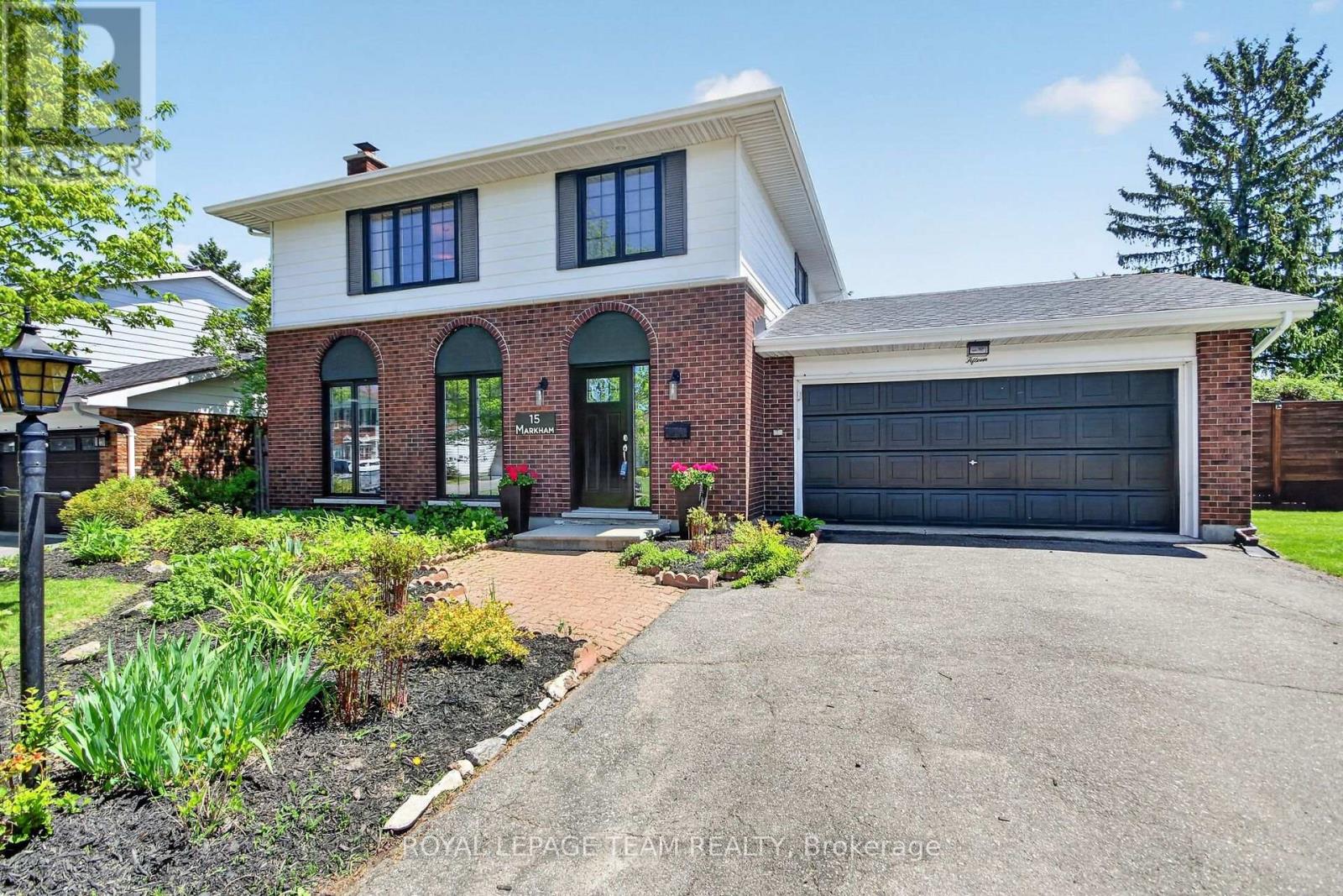 15 MARKHAM AVENUE, Ottawa, Ontario