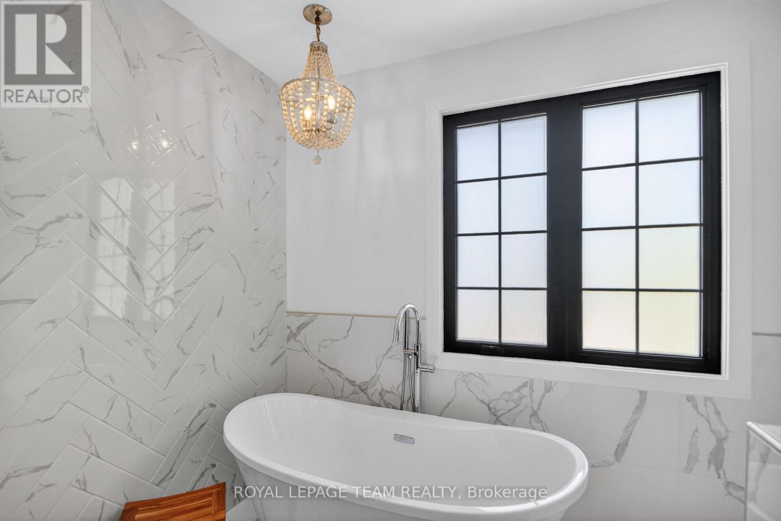 15 Markham Avenue, Ottawa, Ontario  K2G 3Z1 - Photo 30 - X13168416