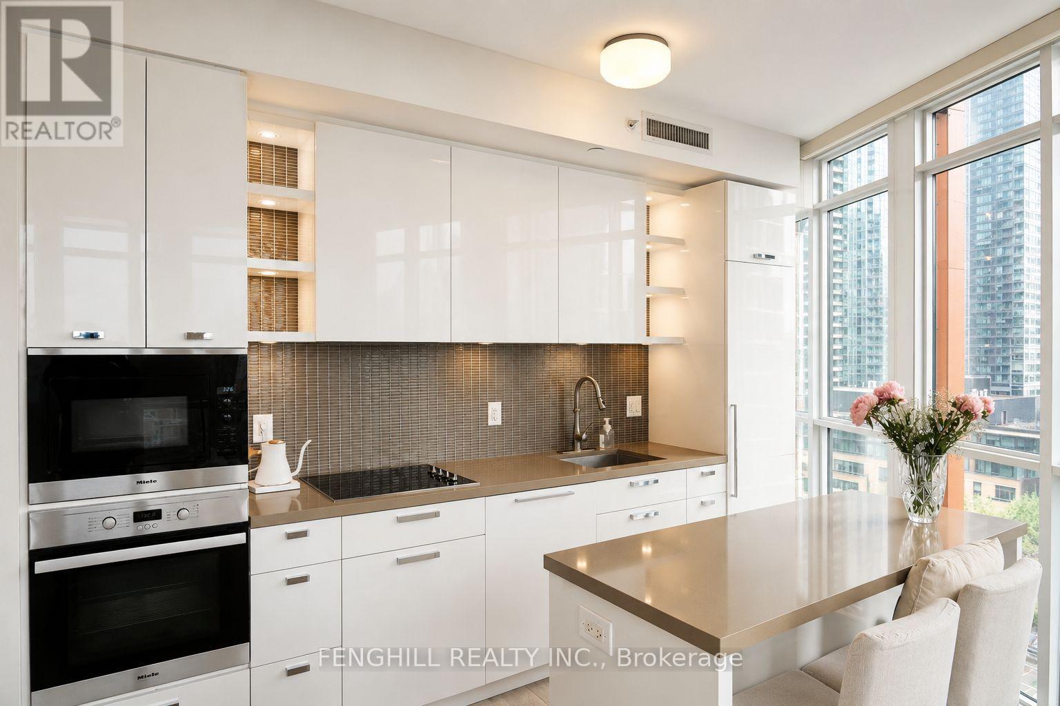 1108 - 32 DAVENPORT ROAD, Toronto, Ontario