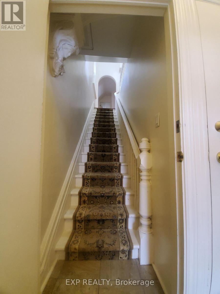 360 Gilmour Street, Ottawa, Ontario  K2P 0R3 - Photo 2 - X13168474