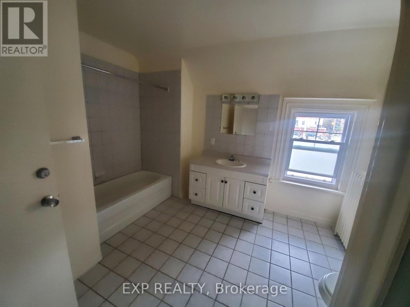 360 Gilmour Street, Ottawa, Ontario  K2P 0R3 - Photo 8 - X13168474