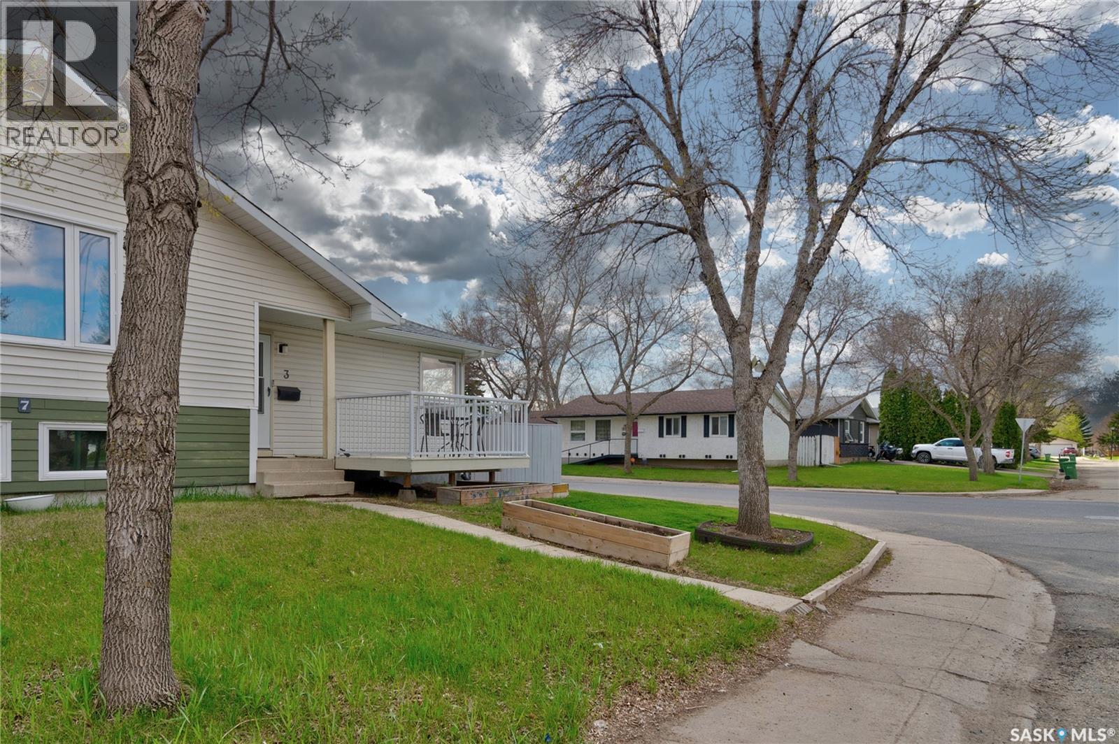 3 Hunt Crescent, Regina, Saskatchewan  S4N 5K7 - Photo 2 - SK036950