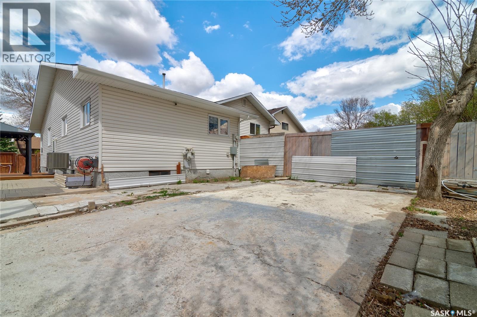 3 Hunt Crescent, Regina, Saskatchewan  S4N 5K7 - Photo 38 - SK036950
