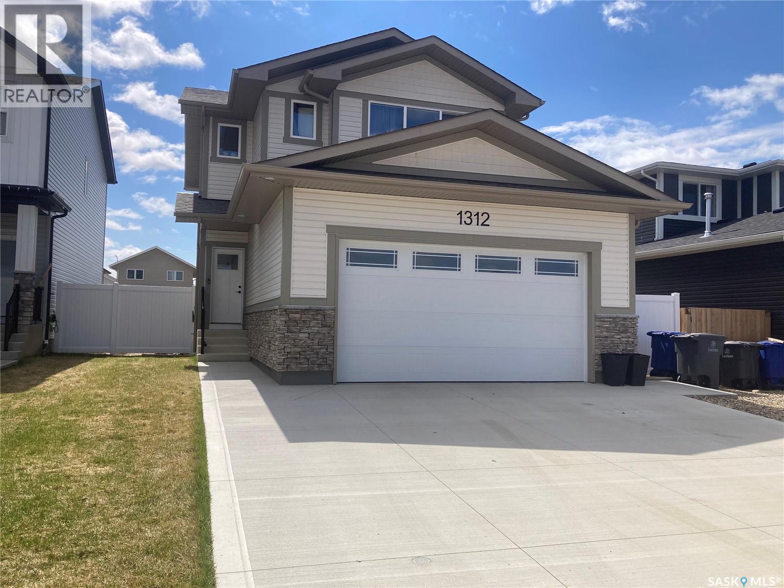 1312 Parr Hill Drive, Martensville, Saskatchewan  S0K 2T1 - Photo 1 - SK036944