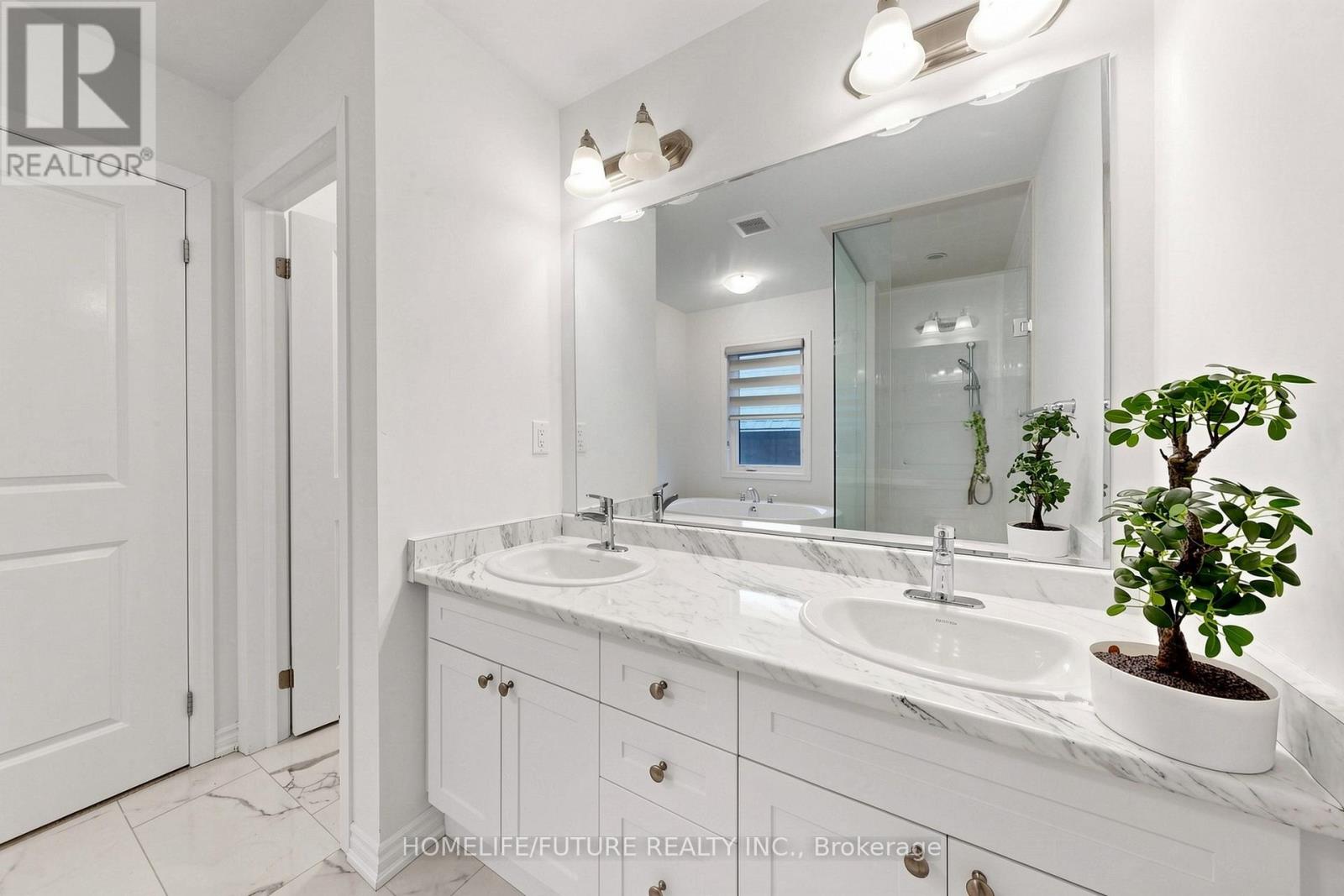 1406 Swallowtail Lane, Pickering, Ontario  L1X 0N8 - Photo 26 - E13165908