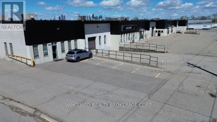820 FLINT ROAD, Toronto, Ontario
