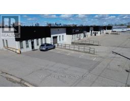 820 FLINT ROAD, Toronto, Ontario