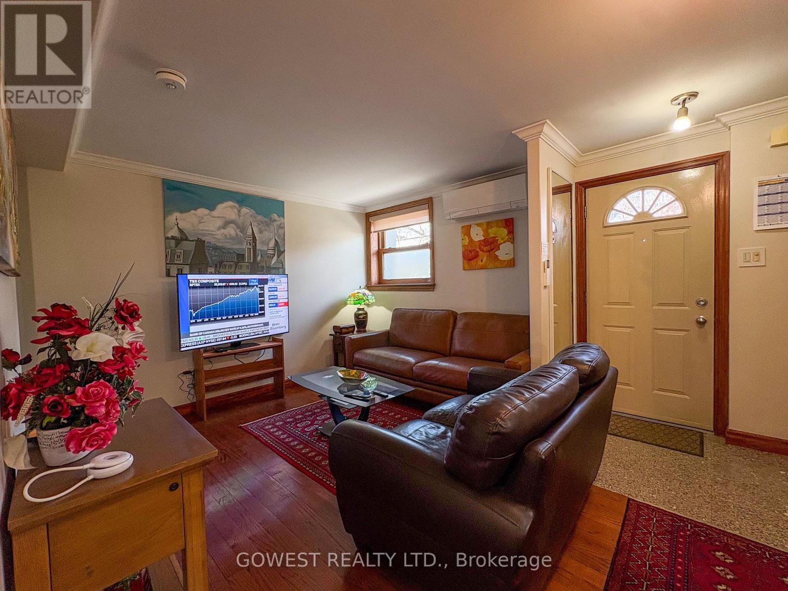 4 - 20 Glen Gordon Road, Toronto, Ontario  M6P 1B8 - Photo 10 - W12934408