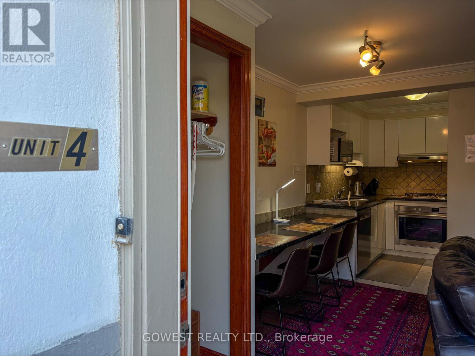 4 - 20 Glen Gordon Road, Toronto, Ontario  M6P 1B8 - Photo 2 - W12934408