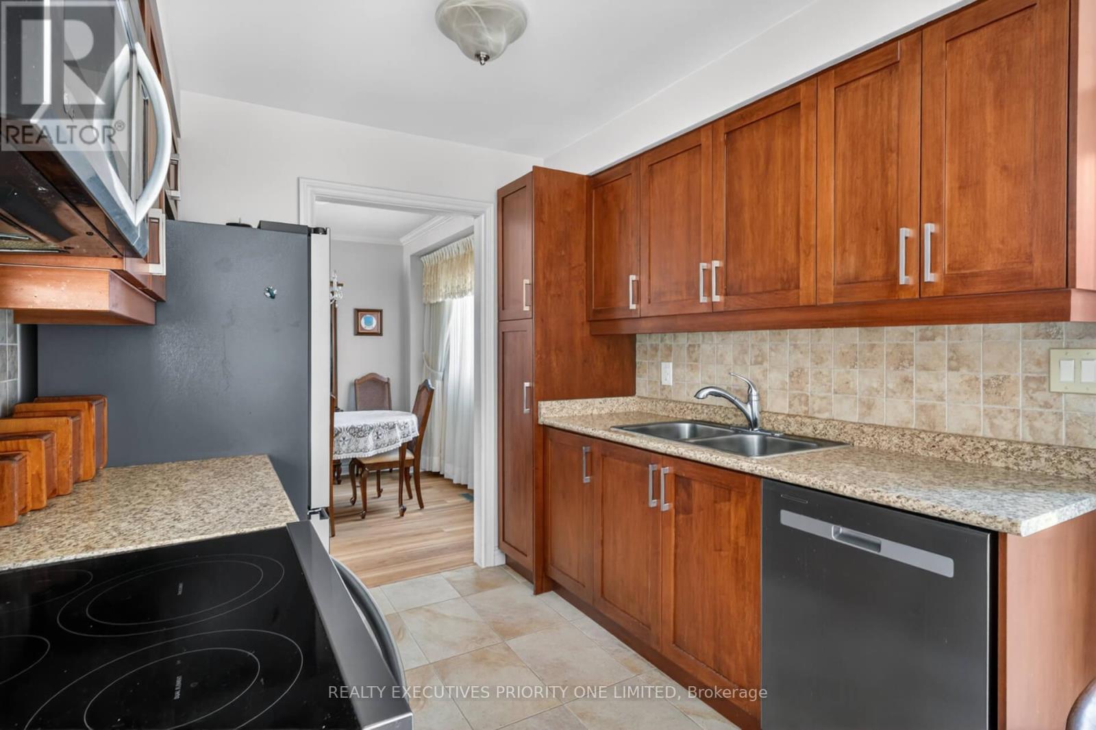 346 Darlington Crescent, Newmarket, Ontario  L3Y 6N4 - Photo 13 - N13168454