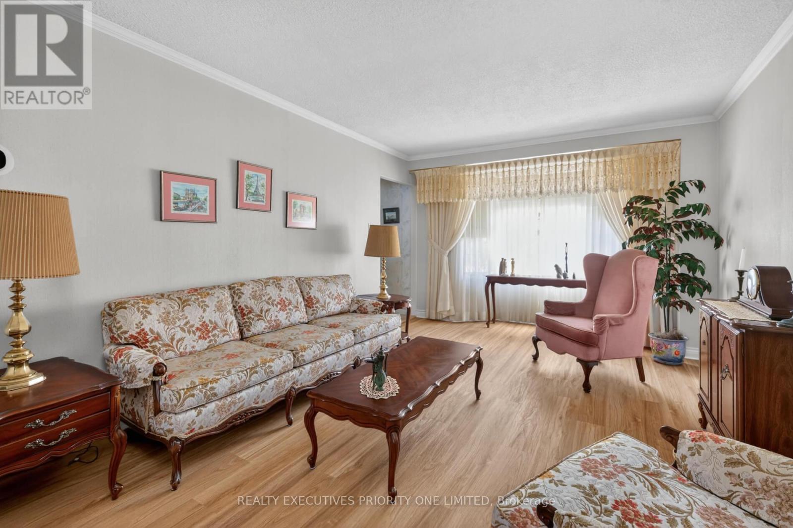 346 Darlington Crescent, Newmarket, Ontario  L3Y 6N4 - Photo 6 - N13168454