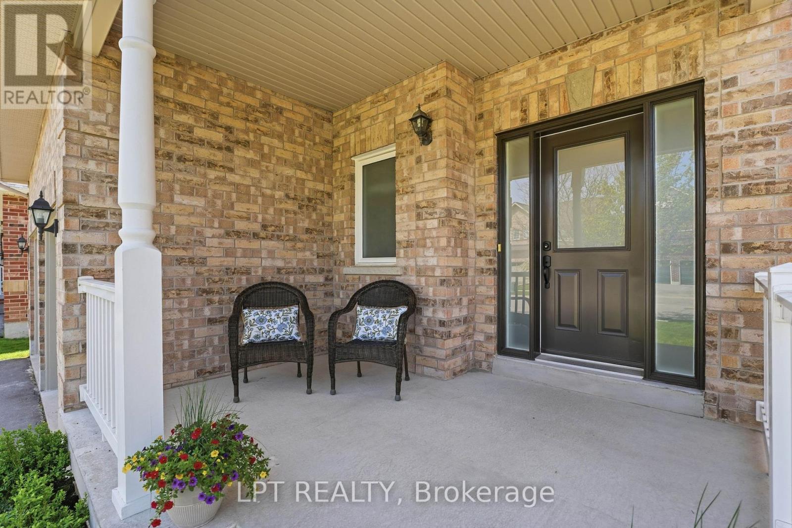 4 Millbury Road, Uxbridge, Ontario  L9P 1Z9 - Photo 2 - N13168498