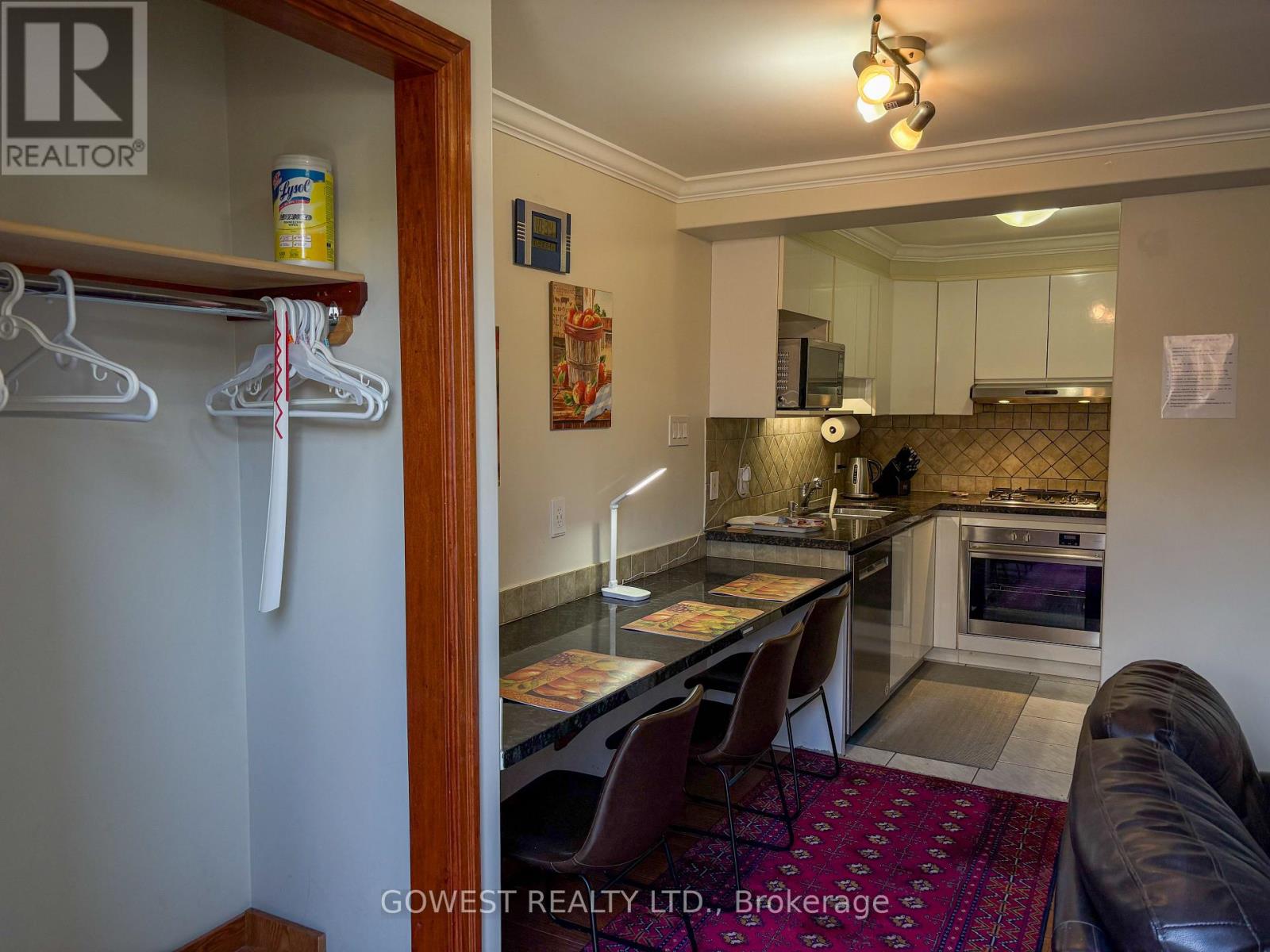 4 - 20 Glen Gordon Road, Toronto, Ontario  M6P 1B8 - Photo 6 - W12934408