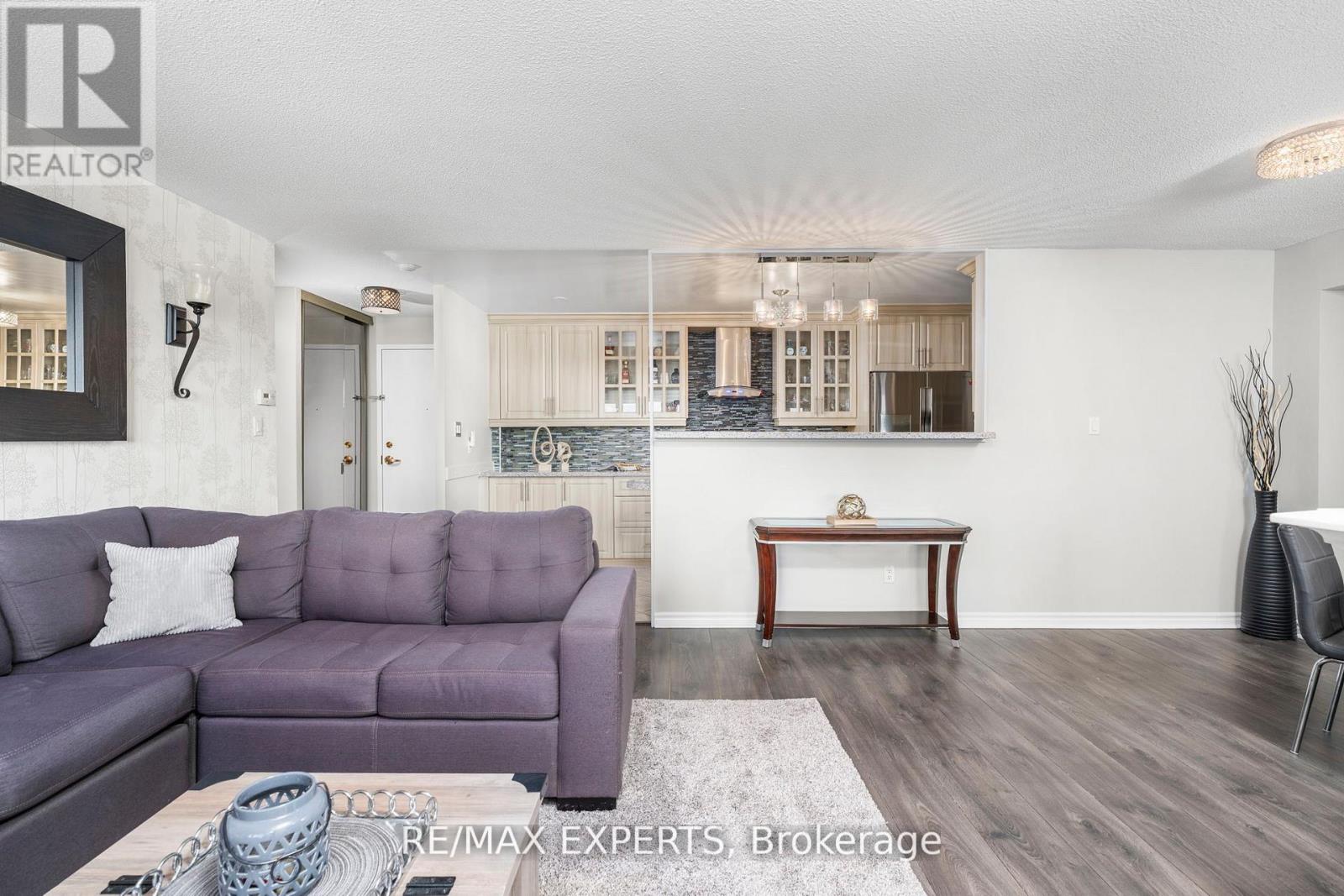 406 - 10 Dayspring Circle, Brampton, Ontario  L6P 1B9 - Photo 10 - W13053040