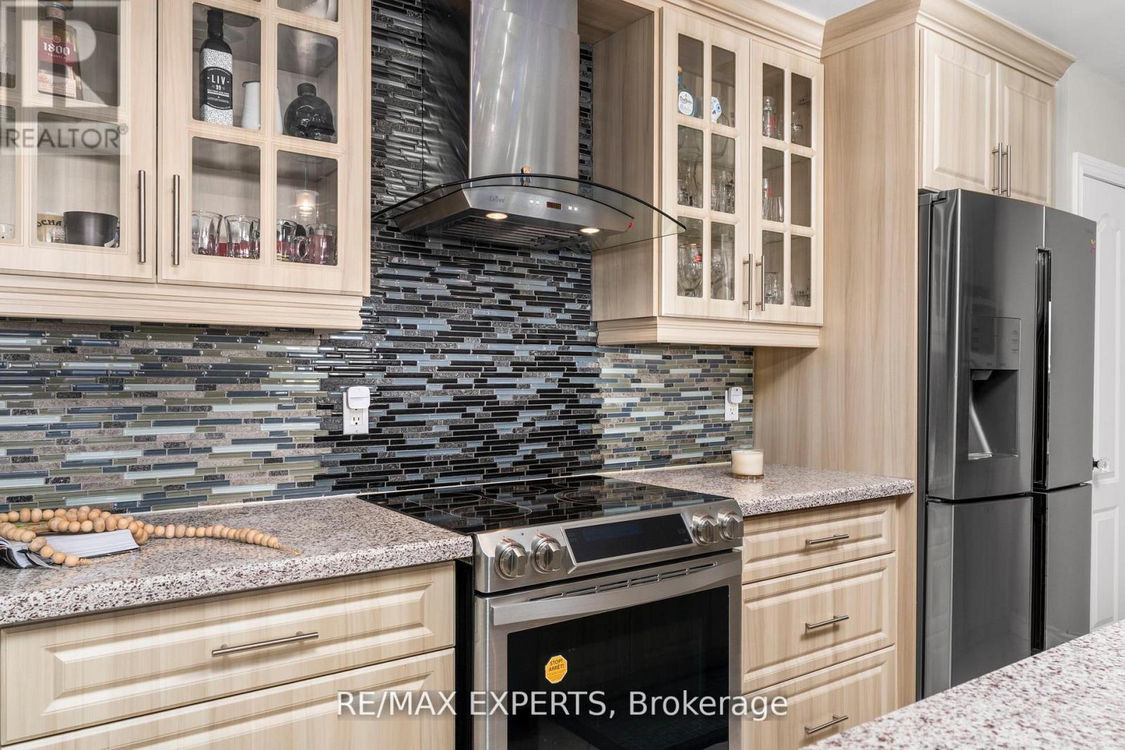 406 - 10 Dayspring Circle, Brampton, Ontario  L6P 1B9 - Photo 4 - W13053040