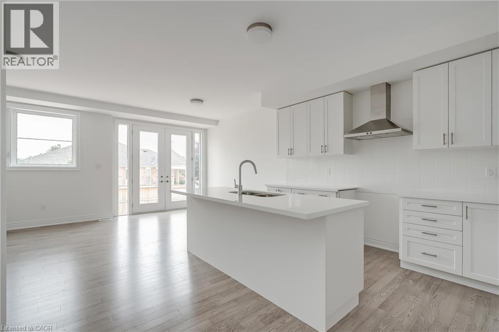 2273 Turnberry Road Unit# 31, Burlington, Ontario  L7M 2B2 - Photo 5 - 40832714