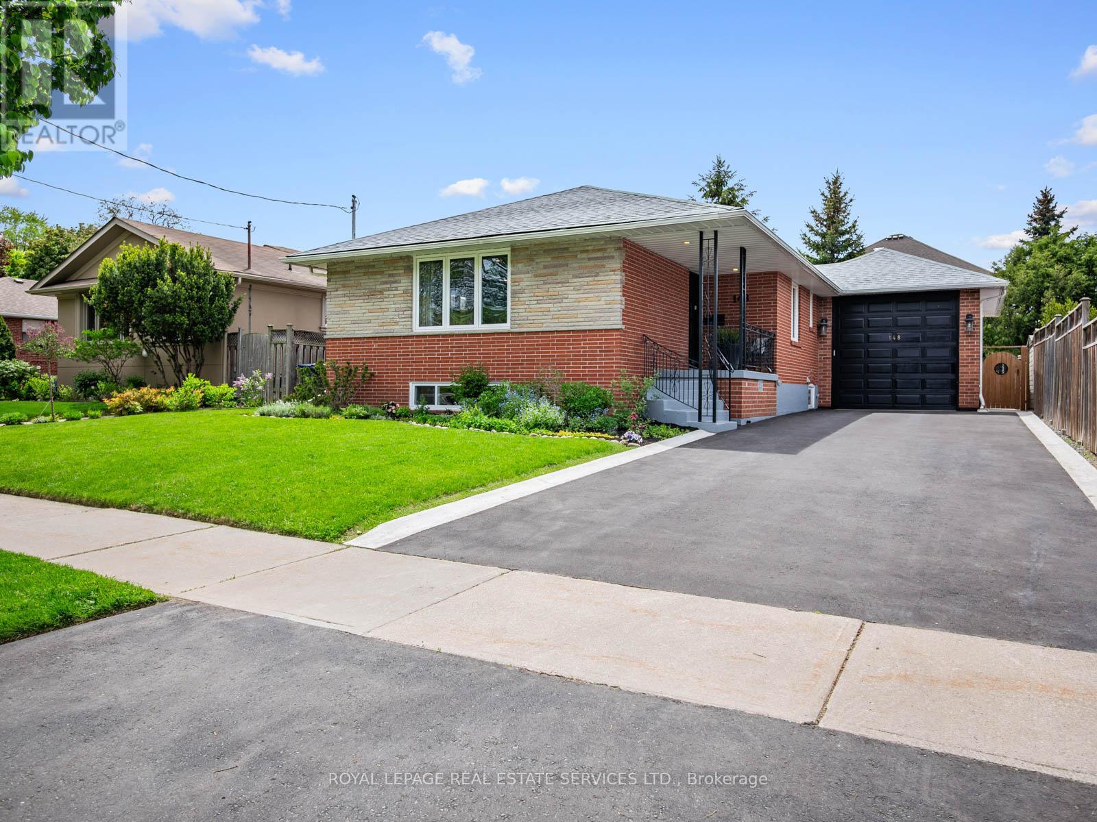148 WINCOTT DRIVE, Toronto, Ontario