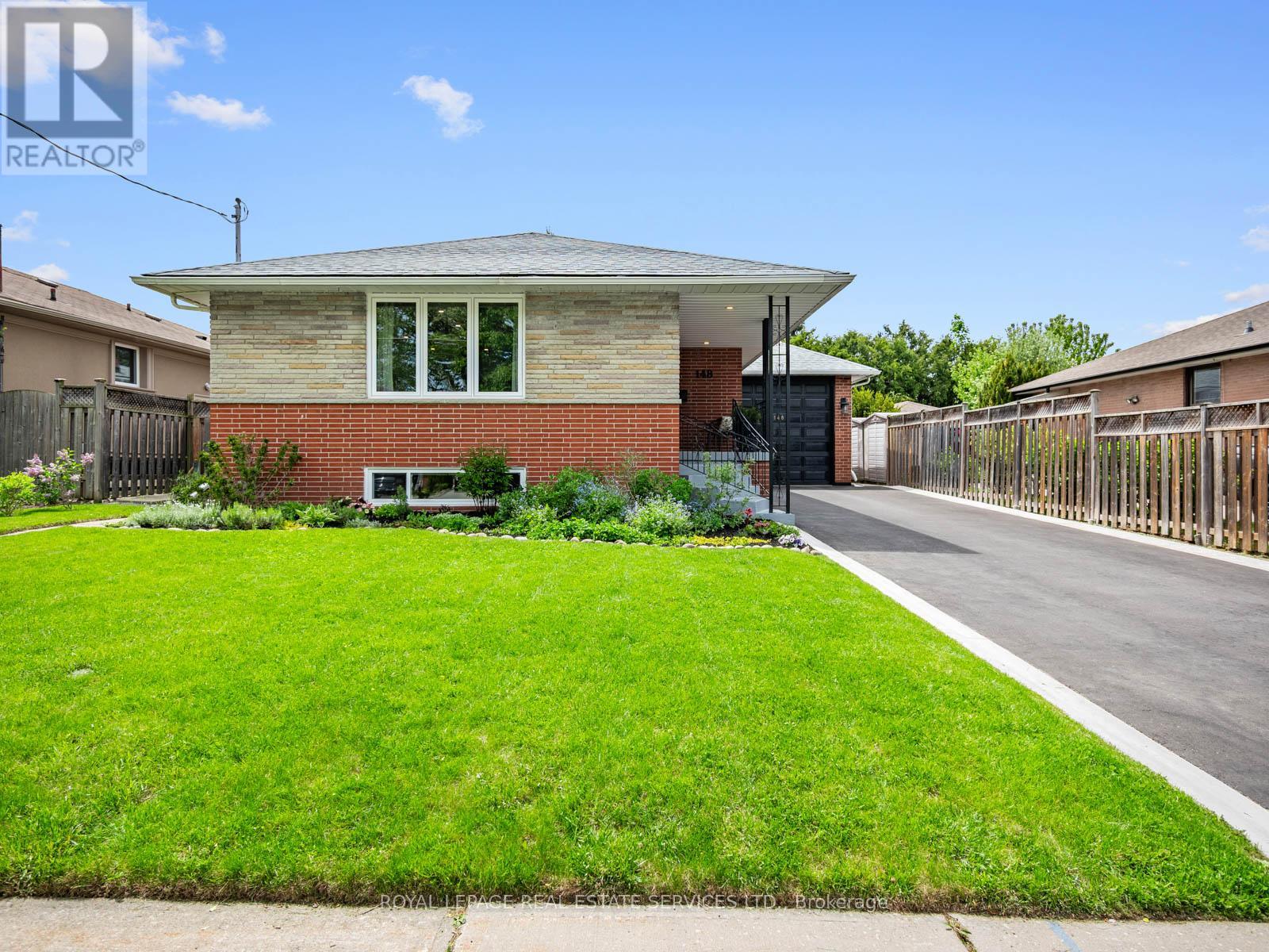 148 Wincott Drive, Toronto, Ontario M9R 2P8 - Photo 2 - W13168502