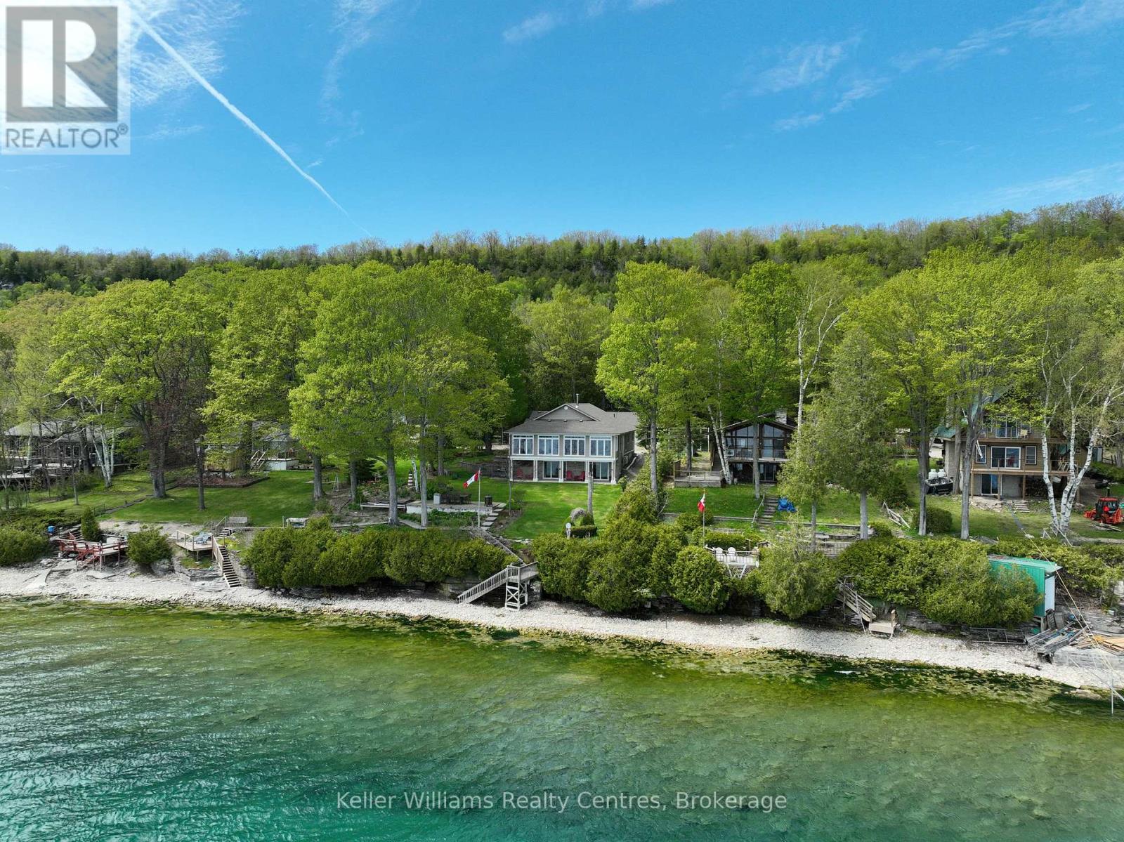 2 2nd Avenue, South Bruce Peninsula, Ontario  N0H 2T0 - Photo 1 - X12981398