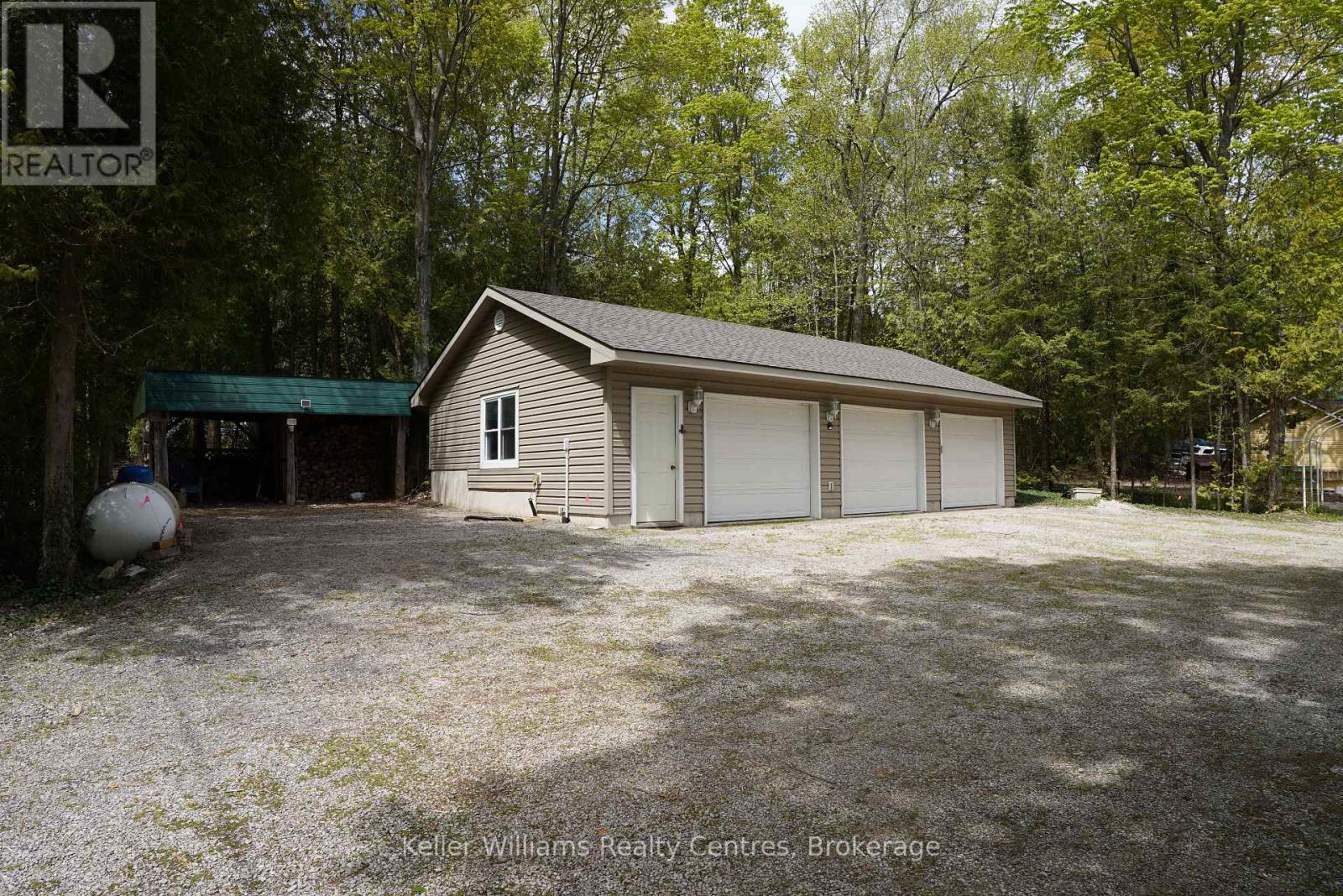 2 2nd Avenue, South Bruce Peninsula, Ontario  N0H 2T0 - Photo 42 - X12981398