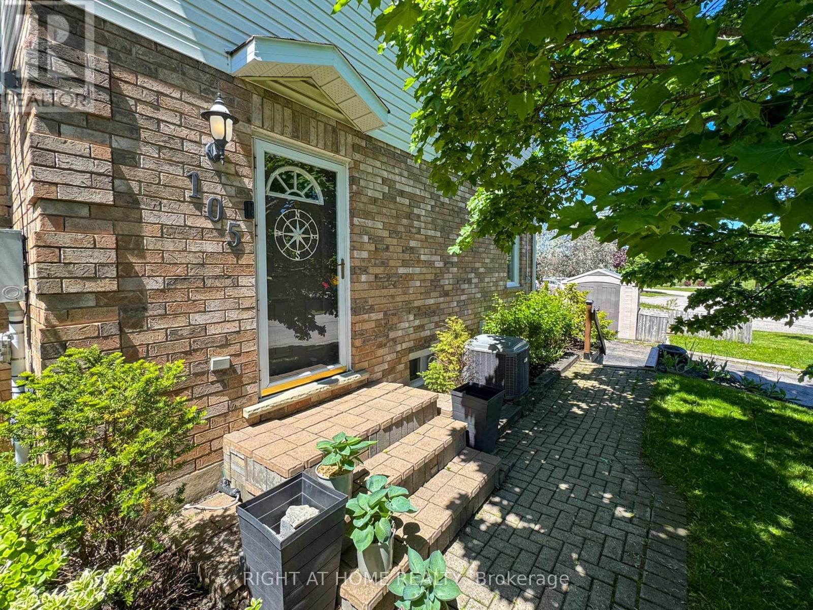 105 SUMMERS DRIVE, Thorold, Ontario