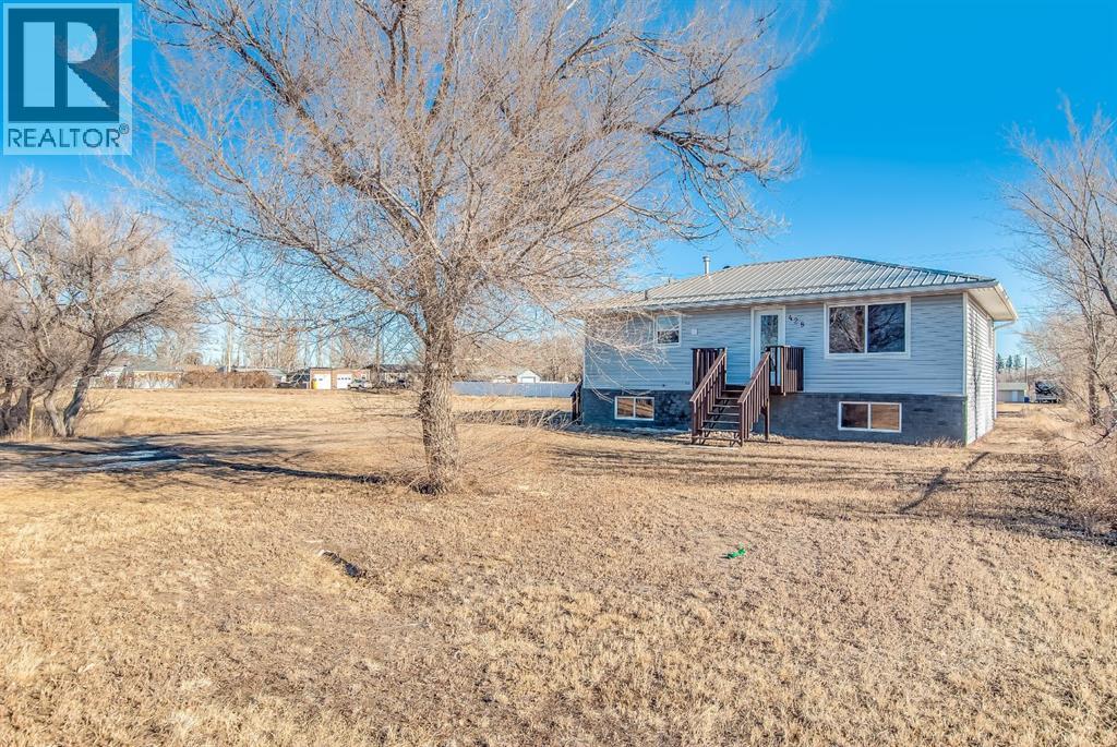 428 2 Street, Suffield, Alberta  T0J 2N0 - Photo 3 - A2283544