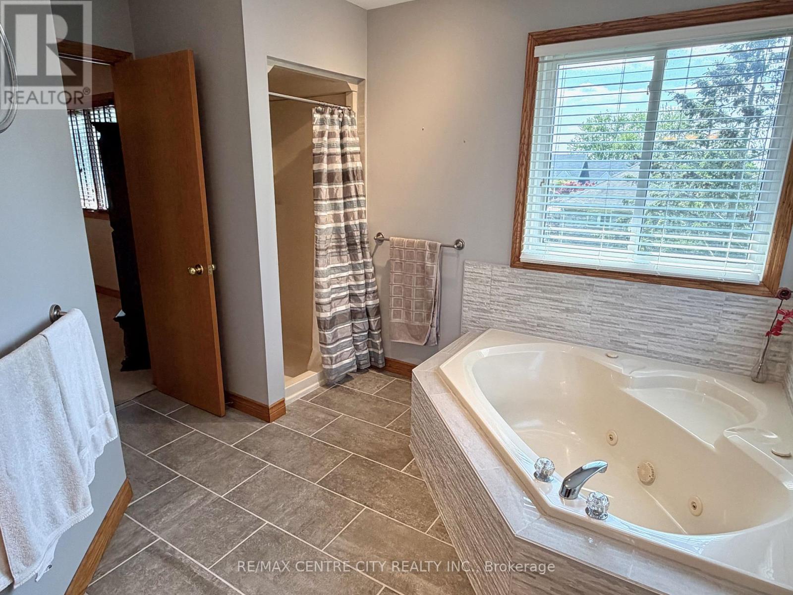 31 Cavanaugh Crescent, St. Thomas, Ontario  N5R 5Y6 - Photo 34 - X13168602