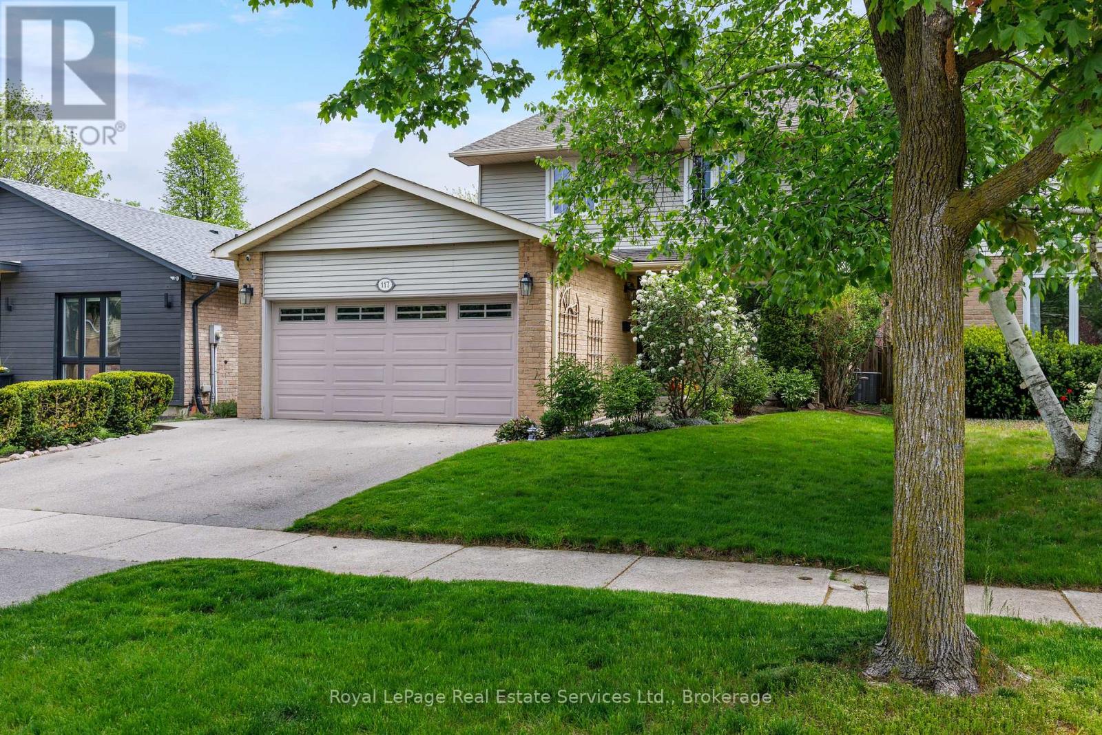 117 Chalmers Street, Oakville, Ontario L6L 5P2 - Photo 3 - W13168514
