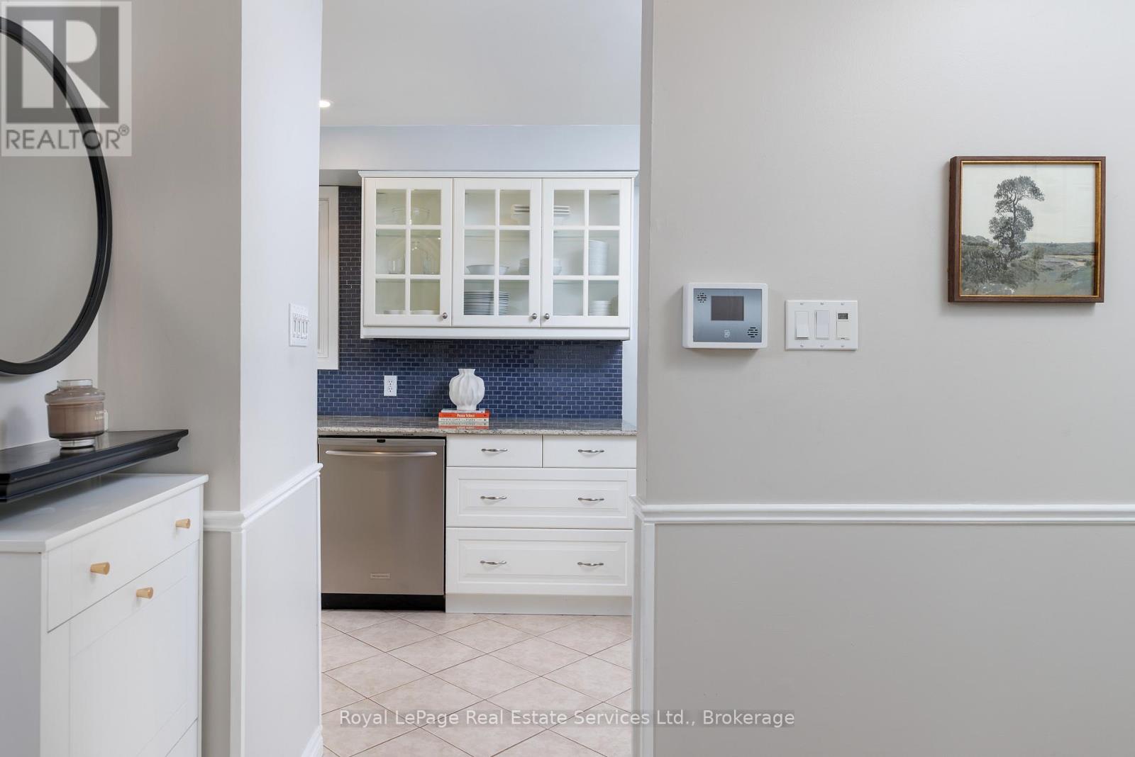 117 Chalmers Street, Oakville, Ontario L6L 5P2 - Photo 6 - W13168514