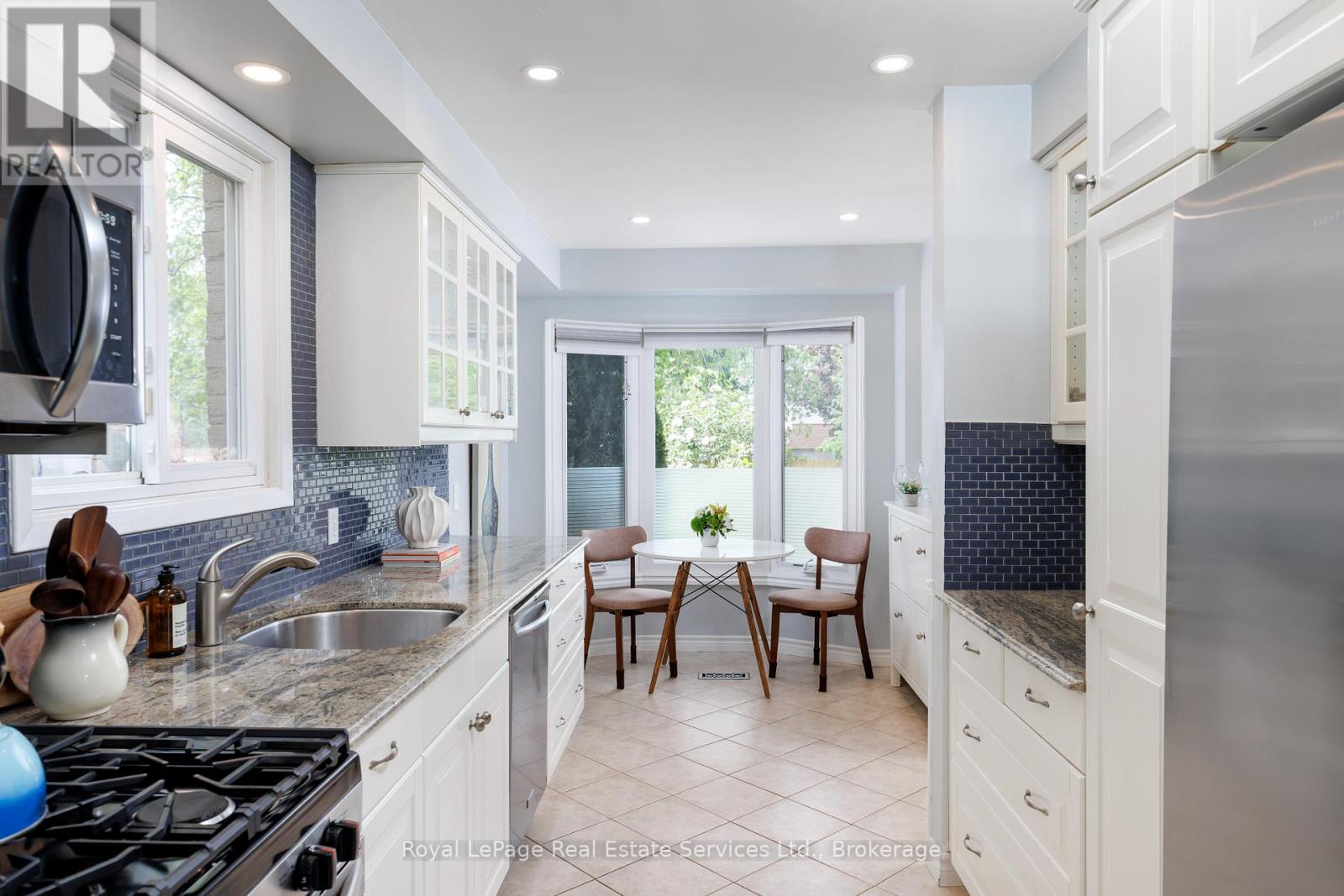 117 Chalmers Street, Oakville, Ontario L6L 5P2 - Photo 7 - W13168514