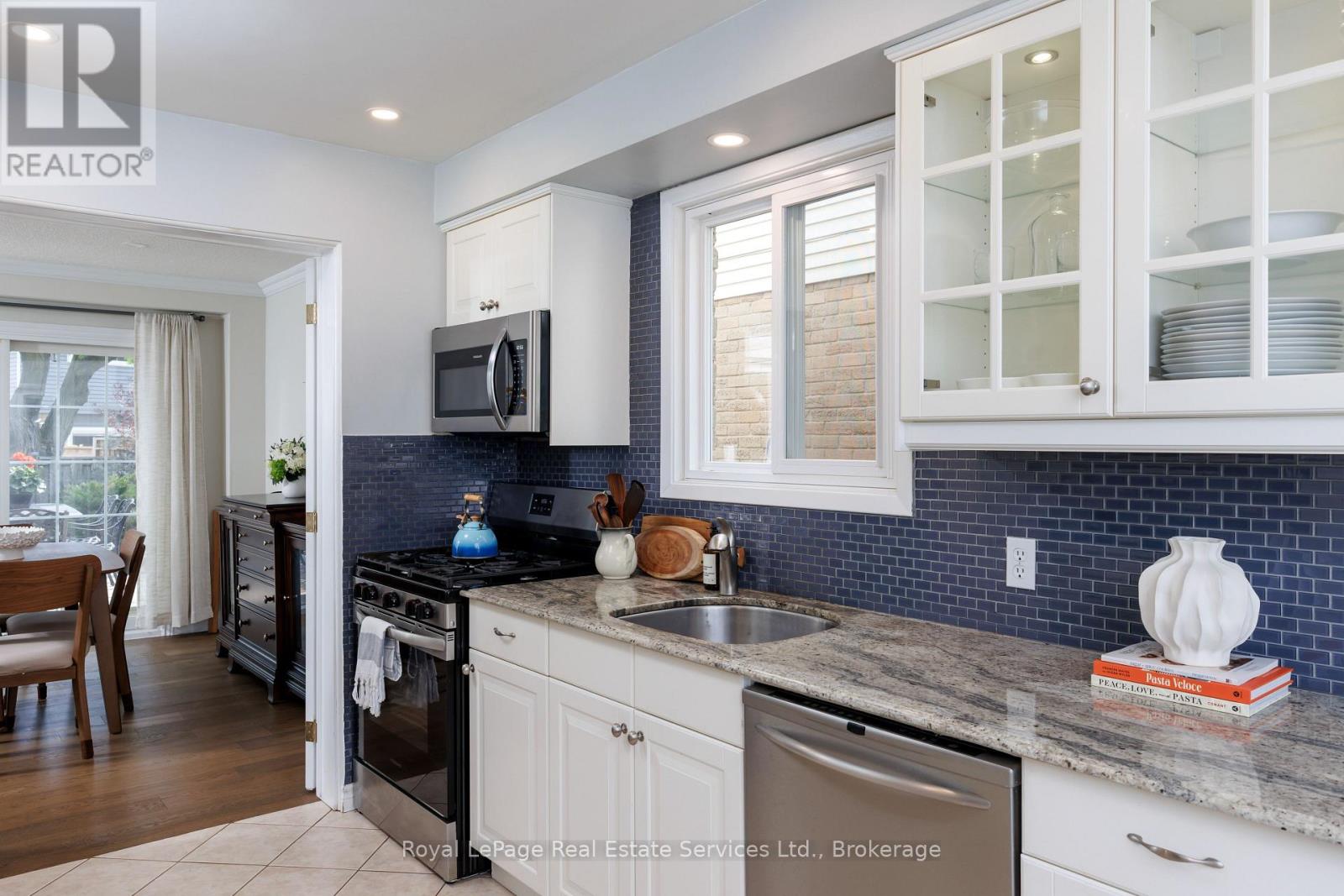 117 Chalmers Street, Oakville, Ontario L6L 5P2 - Photo 9 - W13168514