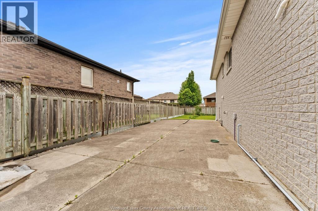 2515 Cousineau Street, Lasalle, Ontario  N9H 2M2 - Photo 39 - 26011990