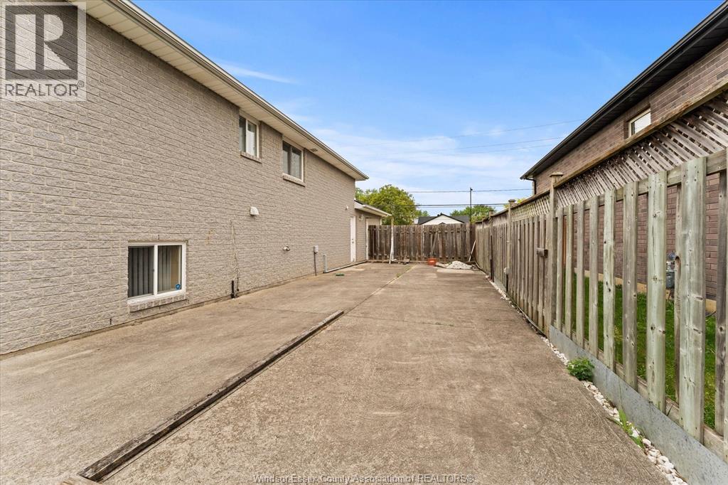 2515 Cousineau Street, Lasalle, Ontario  N9H 2M2 - Photo 40 - 26011990